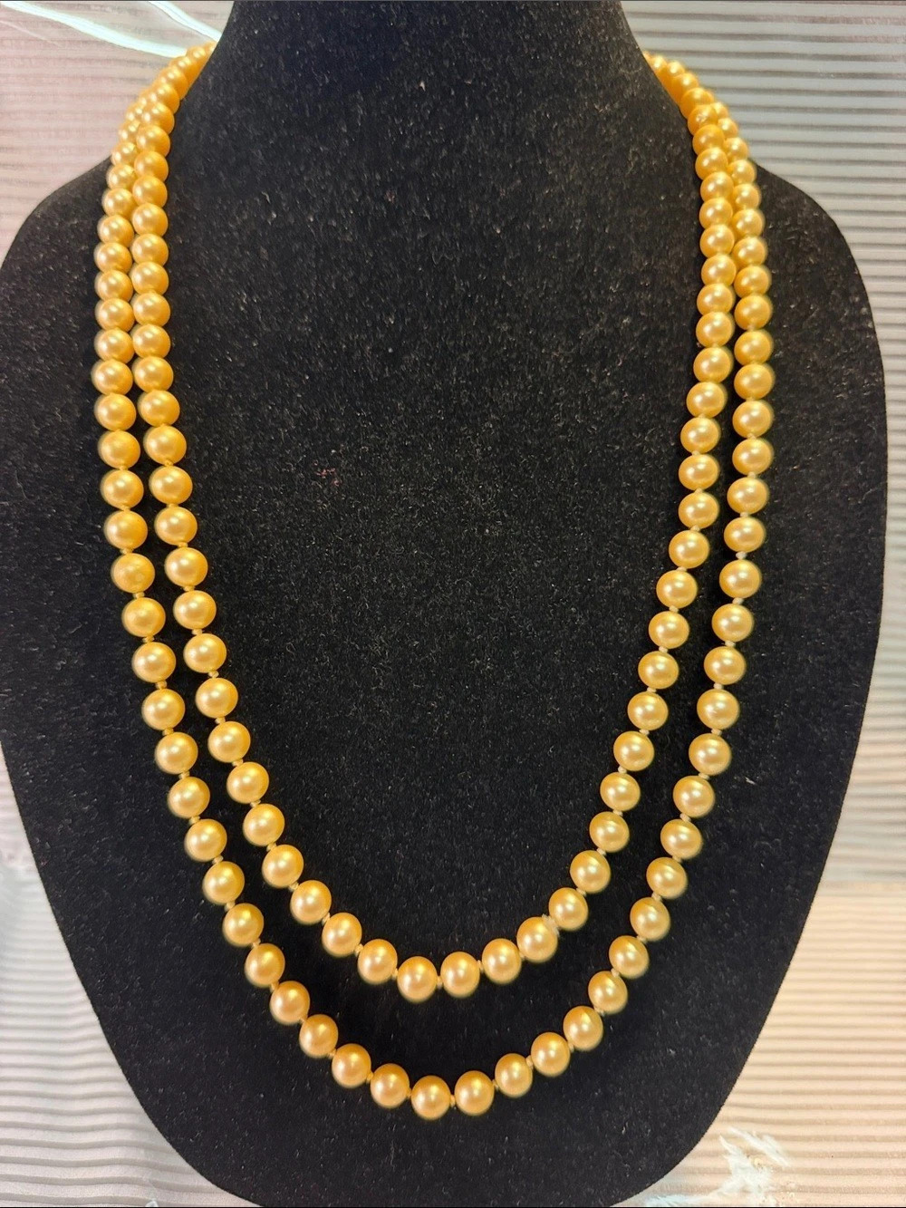 Faux Pearl Bead Necklace Like New